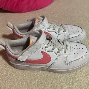 Girls 3Y, nike pink and orange Court shoes